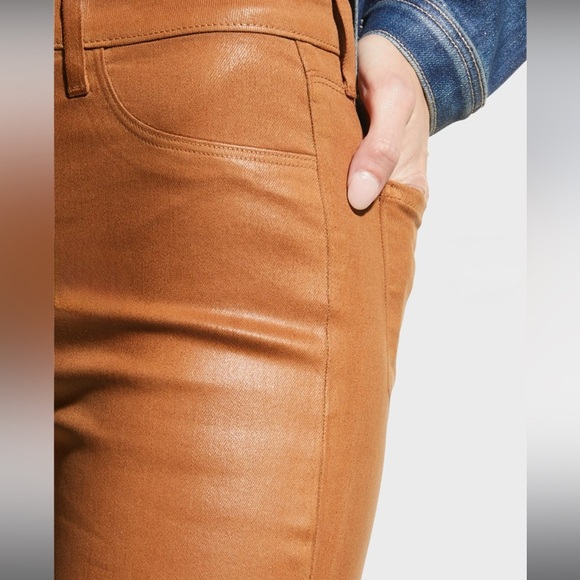 L’Agence Kendra High-Rise Coated Crop Flare Jean Size 27- 
26” Inseam - Picture 4 of 10